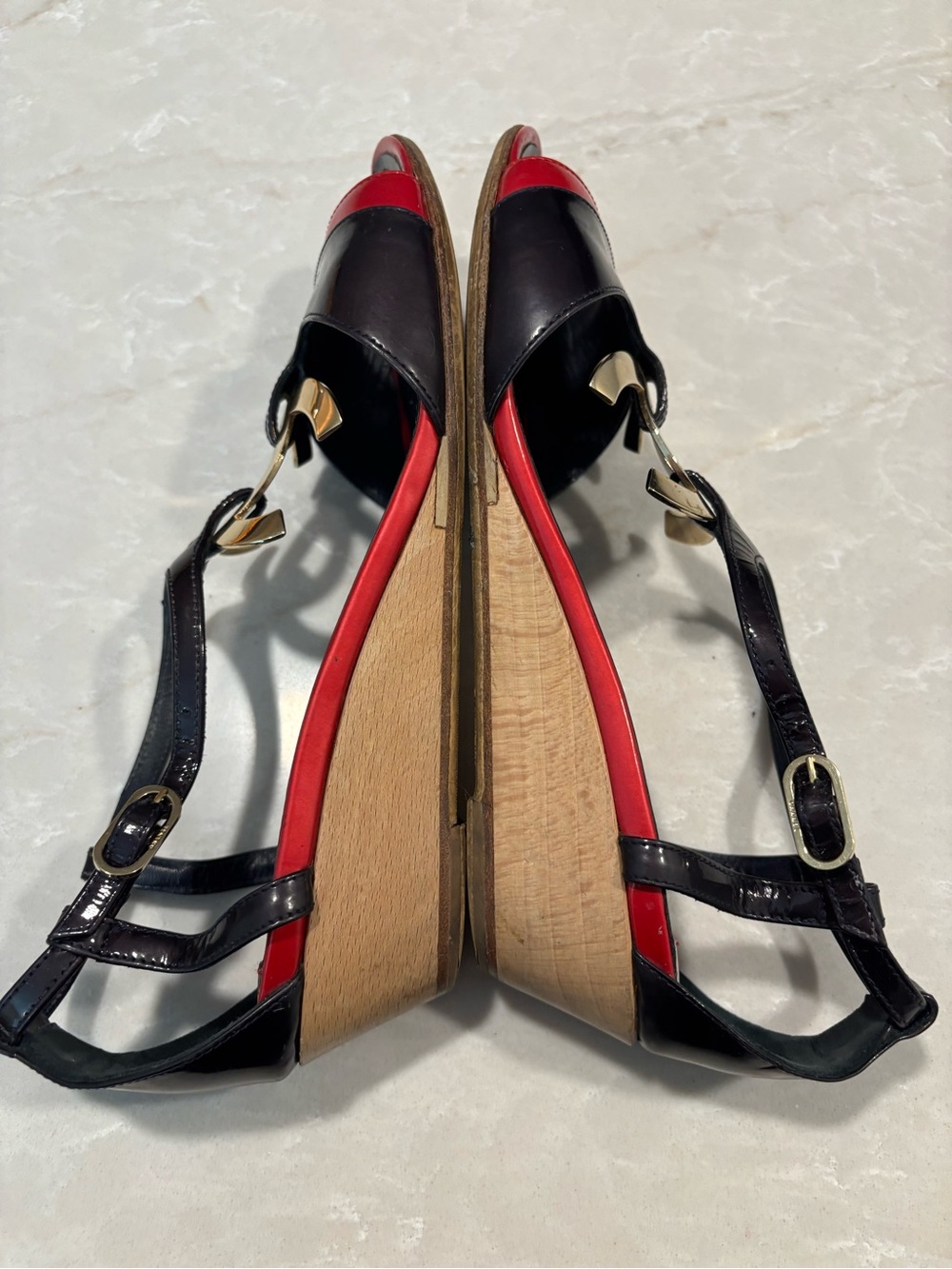 CHANEL Navy and Red Patent Leather CC T-Strap Wedge - Picture 2 of 4